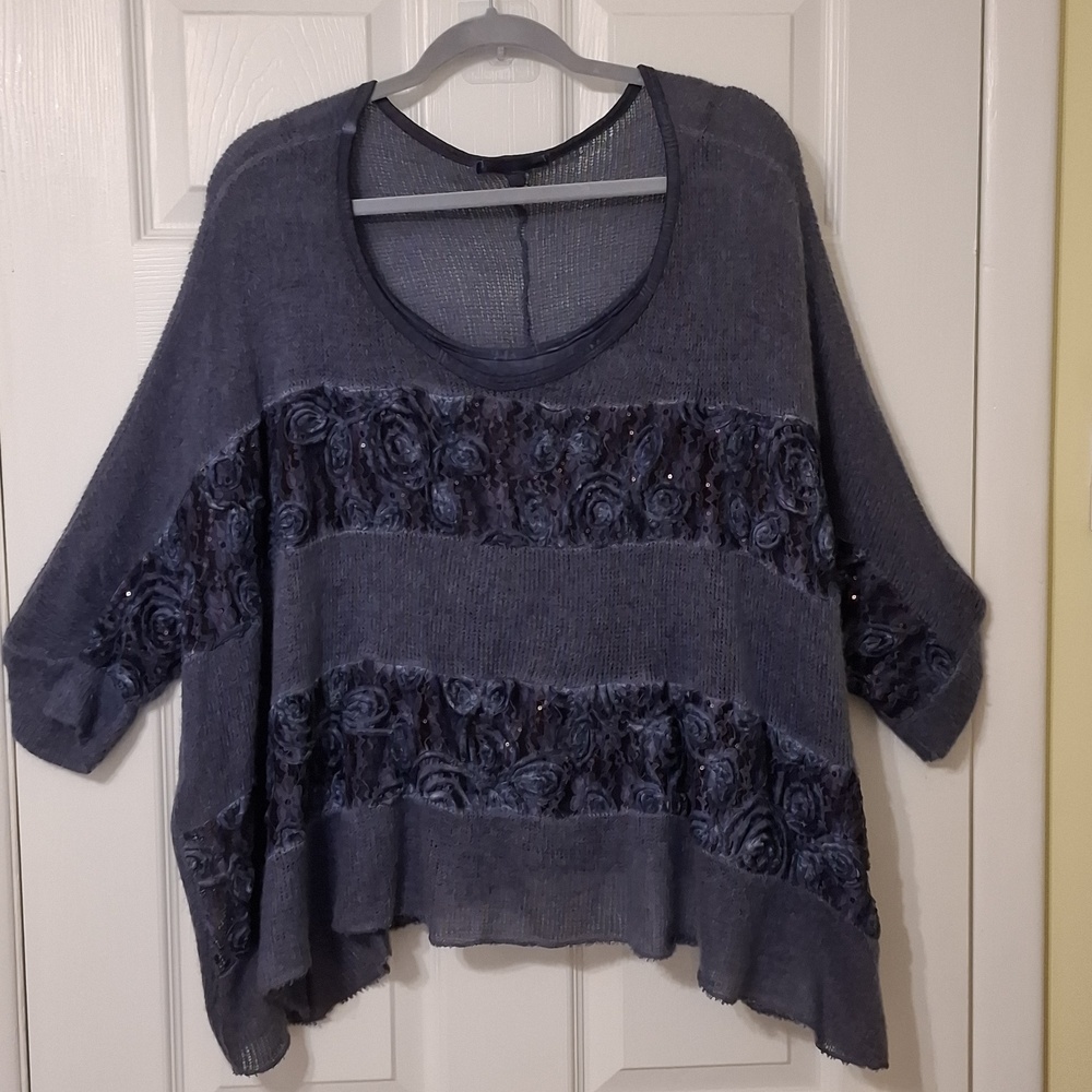 Tempo Paris, sz S (oversized) Navy, cotton/silk blend tunic, open knit.